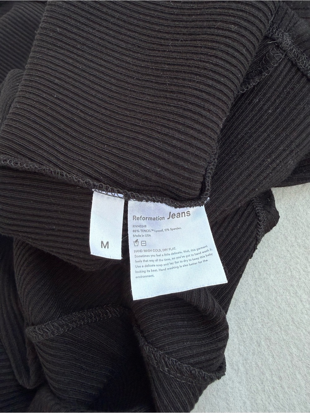 Reformation Jeans Molly Skirt Sz Medium Knit Ribbed Black A-Line Pockets Lyocell - Picture 6 of 8